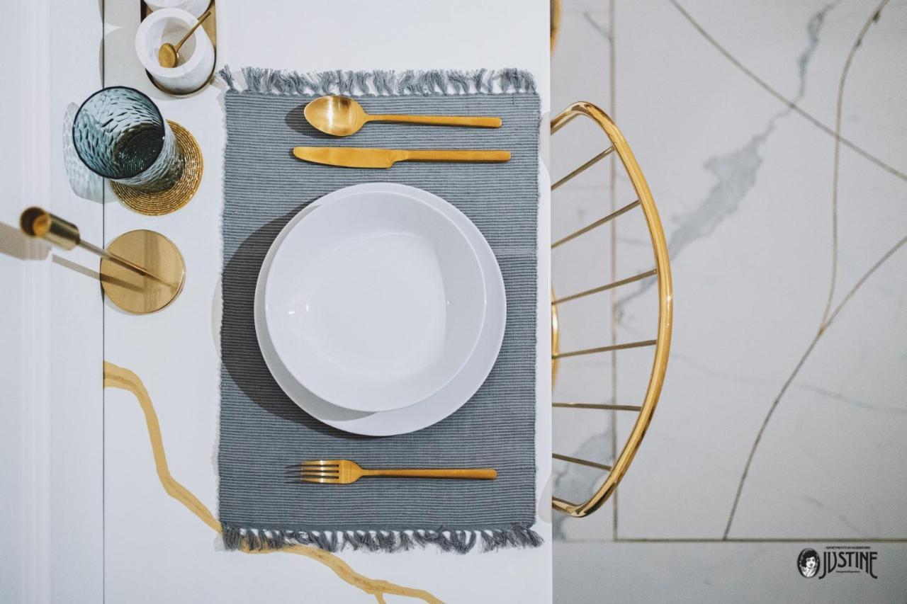 Suite Kintsugi By Justine Apartments Apartamento Turistico En Madrid Rio Exteriör bild
